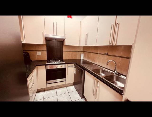 3 BEDROOM TOWNHOUSE FOR SALE IN ERASMUSPARK